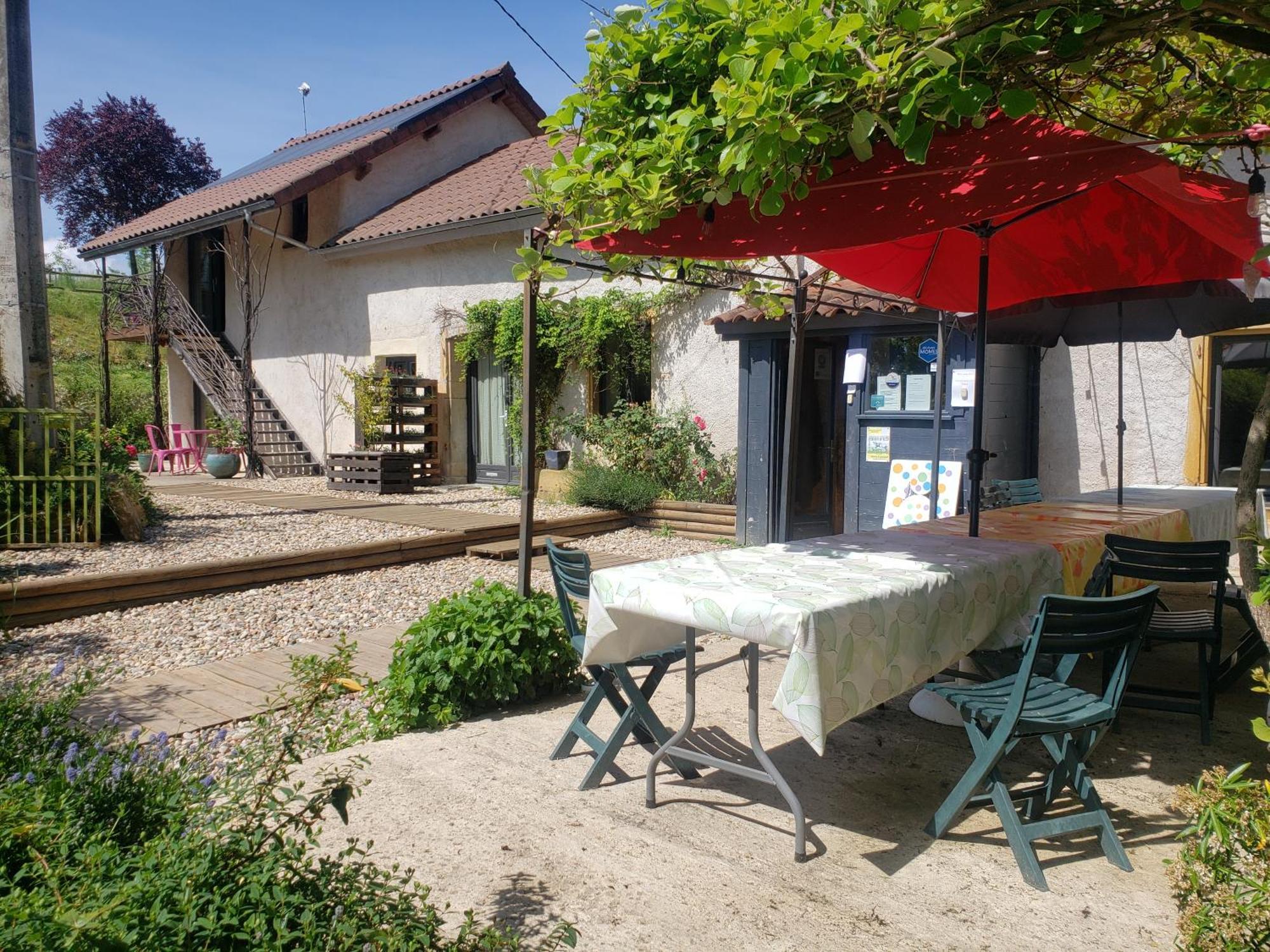 Bed and Breakfast Fenetre Sur Loire Iguerande Экстерьер фото