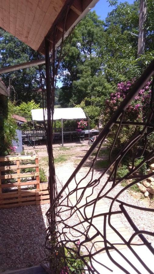 Bed and Breakfast Fenetre Sur Loire Iguerande Экстерьер фото
